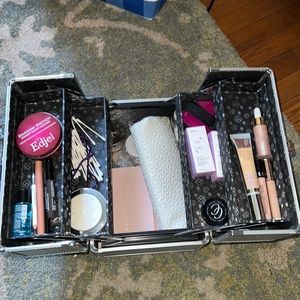 Makeup kit